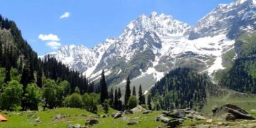 Heavy Rains Force Two-Day Closure of Thajiwas Amid Flash Flood Threat