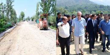 CM Omar Abdullah reviews key development projects, public issues in Ganderbal