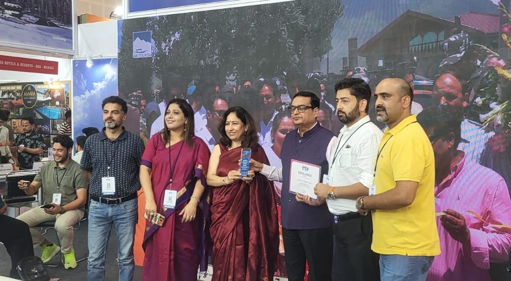 J&K wins “Best Adventure Tourism Destination’ award At TTF Ahmedabad