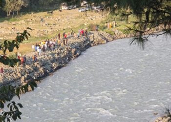 18-Year-Old Srinagar Youth Feared Drowned in Nallah Sindh in Ganderbal