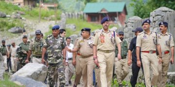 J&K DGP Nalin Prabhat Reviews Operations at TOBs in Ganderbal
