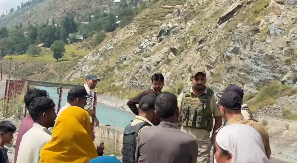 Search underway after two teenagers jump Into Power Canal in Ganderbal