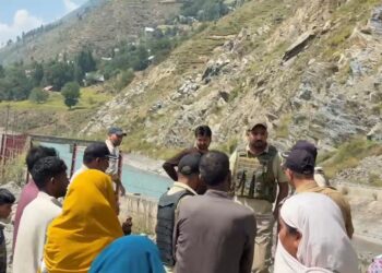 Search underway after two teenagers jump Into Power Canal in Ganderbal