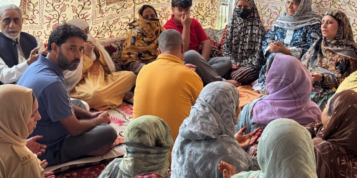 Mehbooba Mufti Visits Charar-e-Sharief, Offers Condolences to Family of Late Aftab Ahmed Mir*