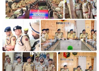 IGP Kashmir Reviews Security, Law & Order, Crime Scenario In Baramulla & Sopore