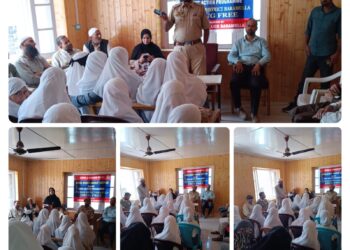 *Baramulla Police strengthens community awareness against drug abuse at Wussan*