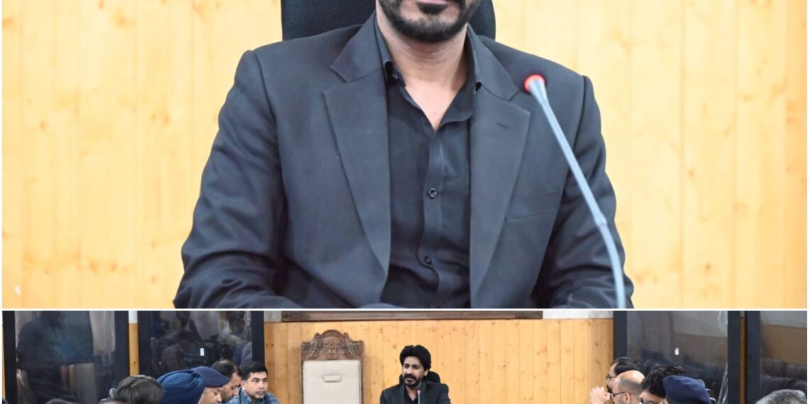DC Baramulla Chairs Meeting of Red Cross Society B’la
