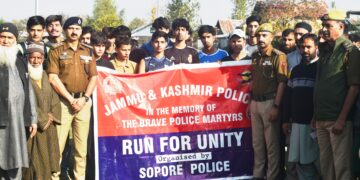 Sopore Police Organizes “Run for Unity” To Commemorate Police Martyrs