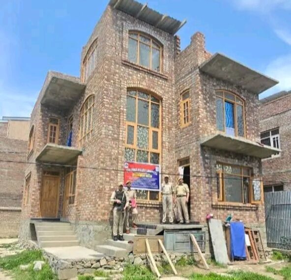 Police attach property worth ₹1.50 crore of drug peddler in Srinagar 