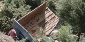 Father-Son Duo Killed as Tipper Plunges Into Gorge in Kishtwar; Two Injured