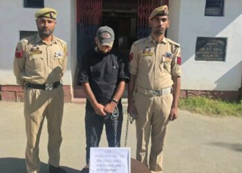 Man Arrested in Shopian for Allegedly Impersonating Official, Cheating Cancer Patient’s Family