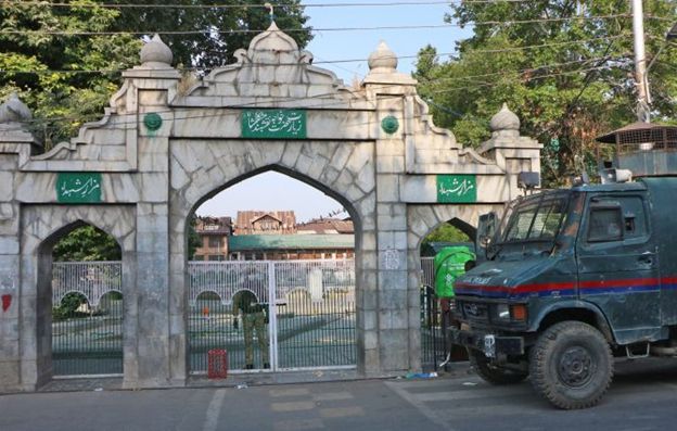 In a first, no holiday on Martyrs’ Day,no attendance at martyrs grave yard no gun salute to martyrs