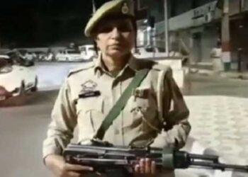 In a first, ‘women in khaki’ perform duty in night hours at checkpoints in Jammu city