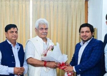 Indian Chamber of Commerce delegation calls on LG in Srinagar