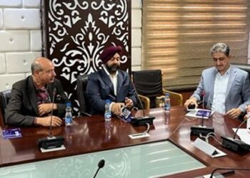 Indian ambassador to Saudi Arabia meets Kashmir’s Industrial Associations, discuss business opportunities