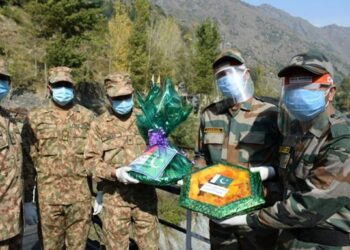 LoC ceasefire: Indo-Pak army exchange sweets on Diwali