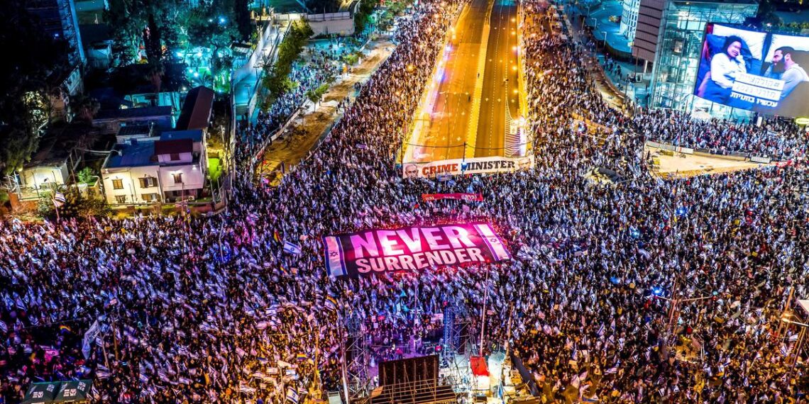 Israeli PM calls on military chiefs to prevent refusals to service
