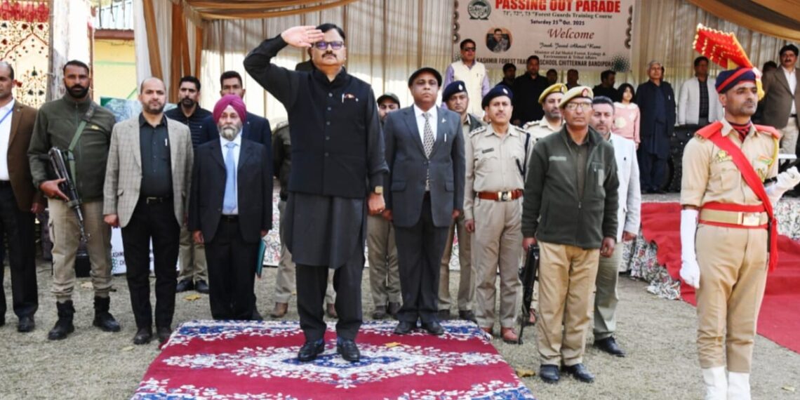 Javed Rana visits B’pora, interacts with public delegations, Also inspects G&BB Hostel