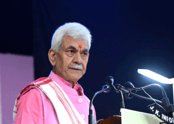 J&K LG Manoj Sinha addressing the felicitation ceremony of ALOHA Competition at Srinagar -Pic/Kashmir Horizon