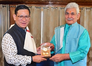 J&K LG Manoj Sinha congratulates Justice N. Kotiswar Singh, Chief Justice, J&K High on his elevation as Judge Supreme Court Of India-Pic/Kashmir Horizon