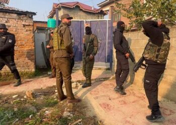 J&K Police attaches property of Mian Qayoom under UAPA