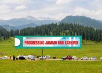 J&K Tourism industry booming; record 1.88 Cr tourist footfall witnessed in 2022