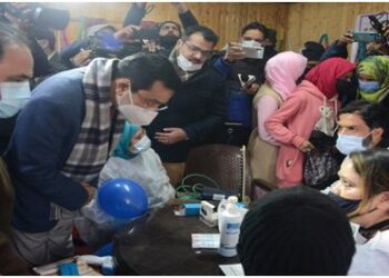 JK achieves over 2 Cr COVID-19 vaccination milieston: LG lauds healthcare , frontline workers, people