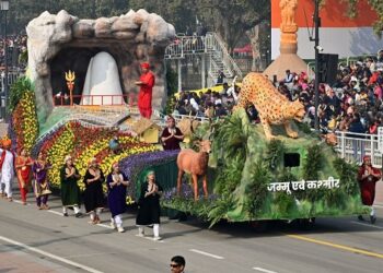 J&K Tableau showcases new era of dev, Tourism potential at R-Day parade