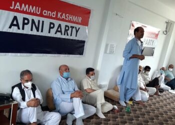 JKAP senior leader and former minister Mohammad Ashraf Mir addressing a meeting of workers in Srinagar