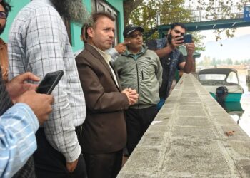 Vice Chairman JKLCMA visits TchuntiKhul, Dal Lock Gate