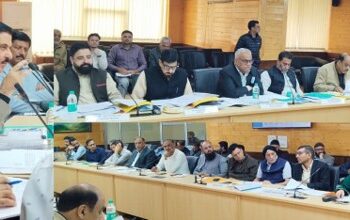 Committee on Public Undertakings reviews functioning of JKPDCL, JAKEDA