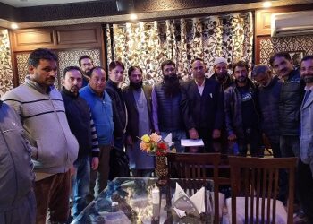 JKTJAC discusses organizational issues, demands of teachers at executive body meet in Srinagar