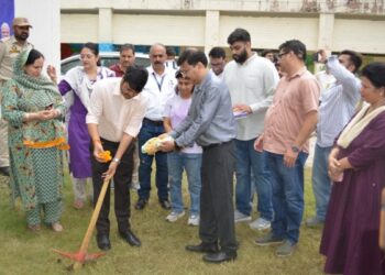 JMC launches ‘Catch the Rain’ campaign at Govt High School, Gandhi Nagar