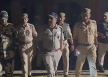 Jammu DIG reviews security near border