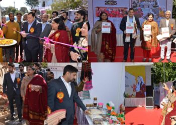 *Javid Dar inaugurates SARAS Aajeevika Mela  at Kala Kendra Jammu*