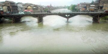 Jhelum swelling, but situation under control: I&FC appeals for calm