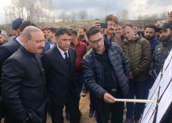 Justice Javid Iqbal Wani visits B’la; inspects Court Complex Sopore/ Dangiwacha