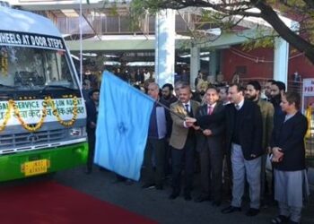 Justice Rabstan flags off mobile Lok Adalat Van, terms it a step forward towards justice dispensation at door steps