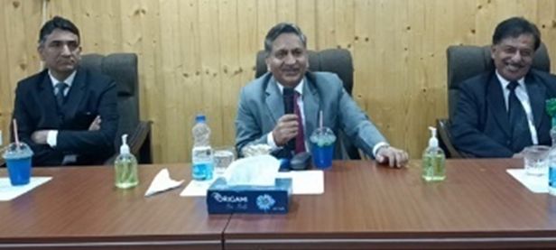 Justice Sanjeev visits B’la, inspects Distt Court Bla, Sopore