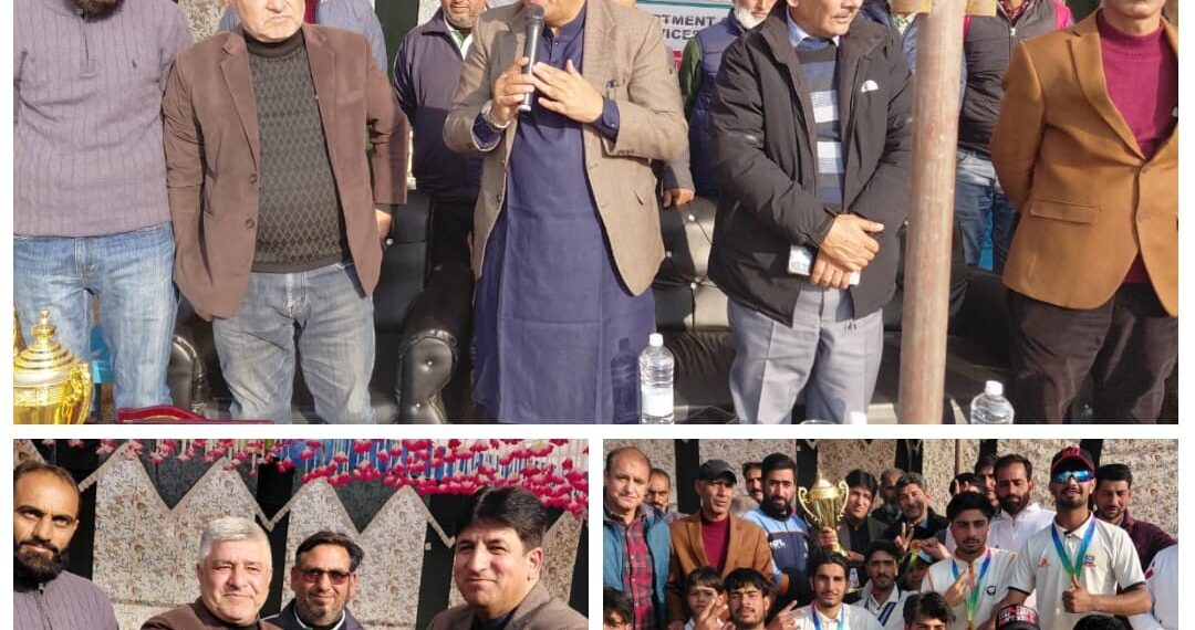 Kulgam Lifts the title of UT-Level inter District U-19 cricket tournament at Anantnag