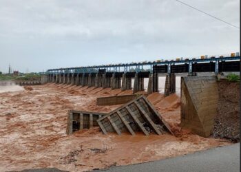 J&K Flooded: 2 Killed, Rivers Swell