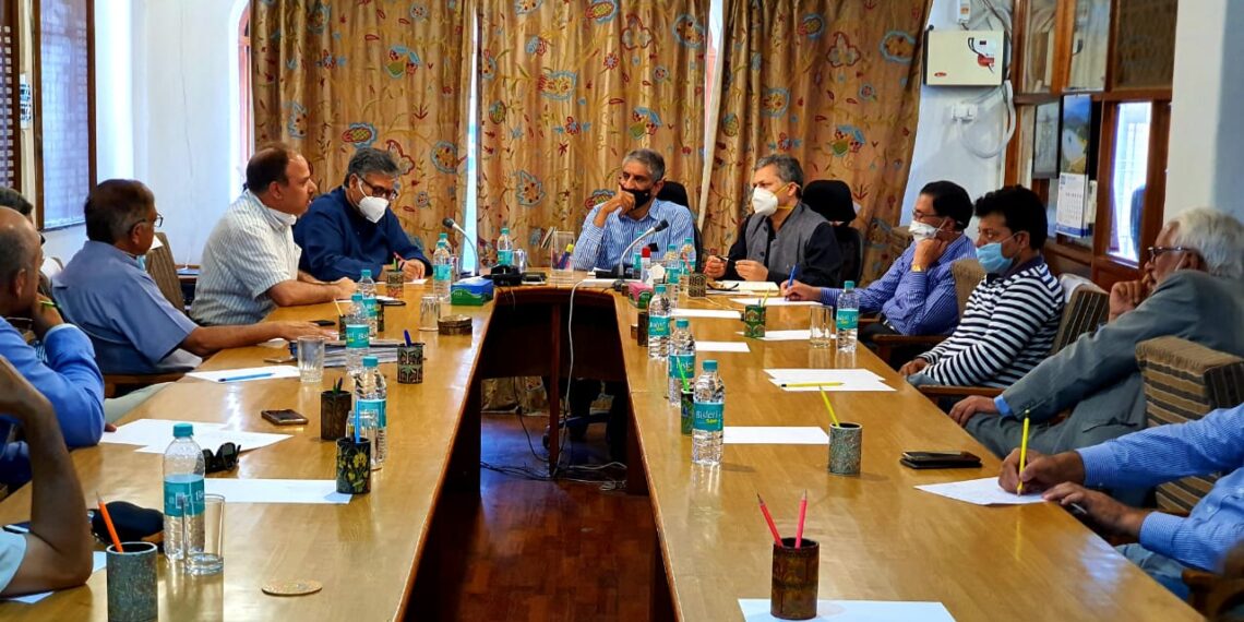 KCC&I holds interaction with stakehoders on preservation of Dal Lake in Srinagar