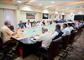 Govt will chalk out a realistic, workable plan for revival of tourism & trade: CM Tells KCCI Delegation