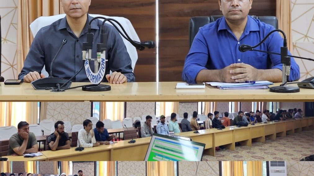 Kishtwar: Hands-on training imparted to field- functionaries for entry of backlog mutations