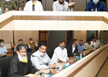 J&K Bank CMD meets KTMF delegation, Says  “We’re committed to support customers in these critical times”