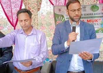 Nasha Mukt J&K Campaign: KVK-Anantnag organizes awareness program; hundreds participate in anti-drug awareness rally