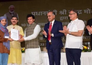 Nationwide ‘RozgarMela’: Kailash Chaudhary distributes appointment letters to youth at Jmu