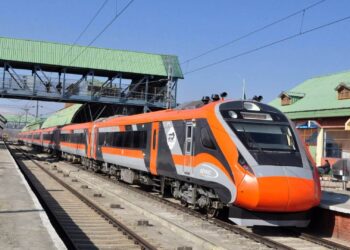 Railway Board Sanctions Trial Halt of Vande Bharat Express at Anantnag