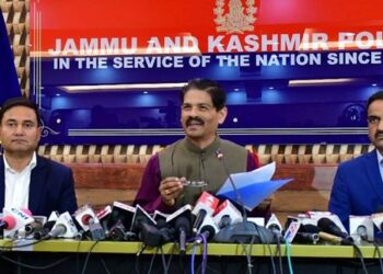 Mirwaiz Farooq Assassination Case: 2 accused Hizb militants absconding since 1990 arrested, handed over to CBI, Says J&K Police