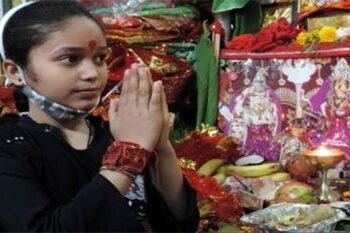 Kashmiri Pandits perform Mahanavami Puja on the last day of Navaratara in Srinagar